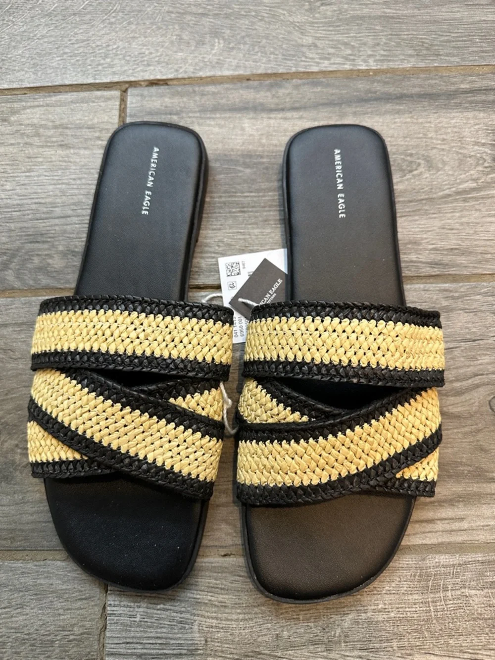 American Eagle Outfitters Black and Straw Woven Slide Sandals NWT 11 M - Picture 2 of 5